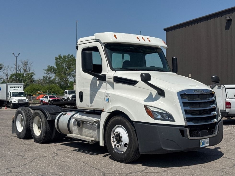 Day Cab Tractor-Heavy Duty Tractors-Freightliner-2020-T12664ST-Omaha-NE-236,768\n\t\tmiles-$ 67,250 - Image 1