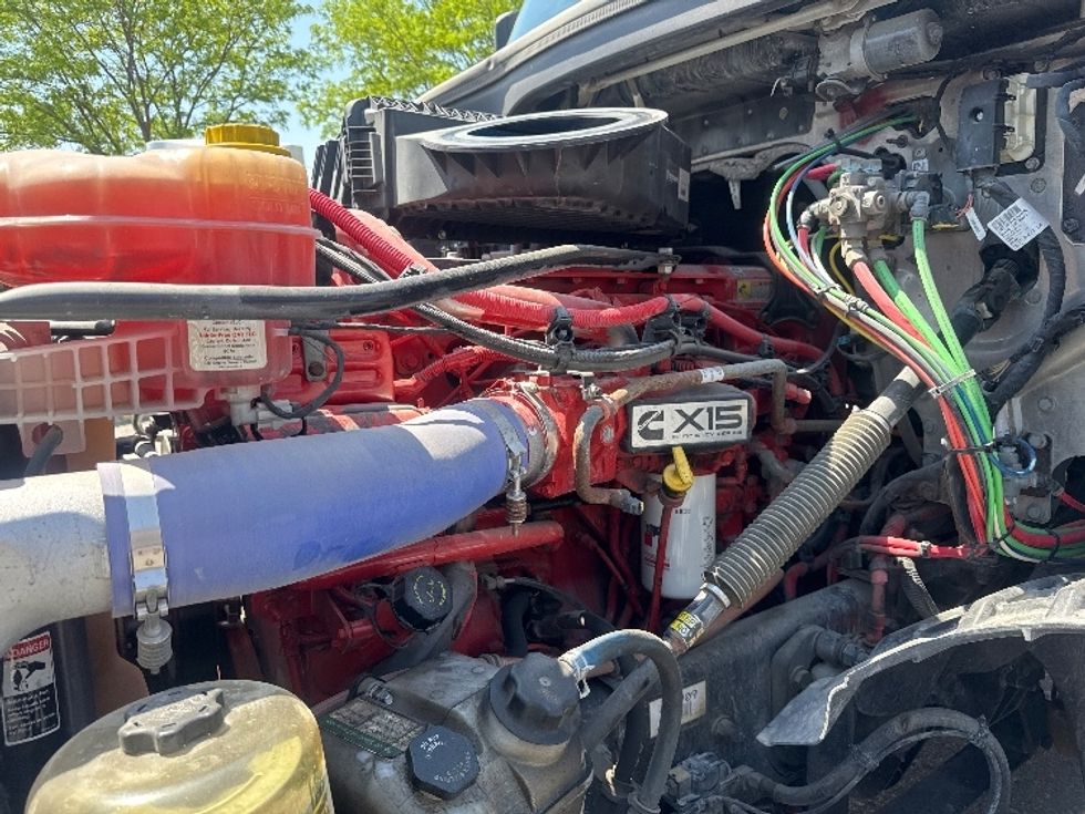 Day Cab Tractor-Heavy Duty Tractors-Freightliner-2020-T12664ST-Omaha-NE-236,768\n\t\tmiles-$ 67,250 - Image 16