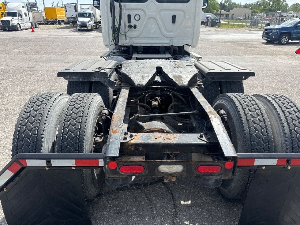 Day Cab Tractor-Heavy Duty Tractors-Freightliner-2020-T12664ST-Omaha-NE-236,768\n\t\tmiles-$ 67,250 - Image 6