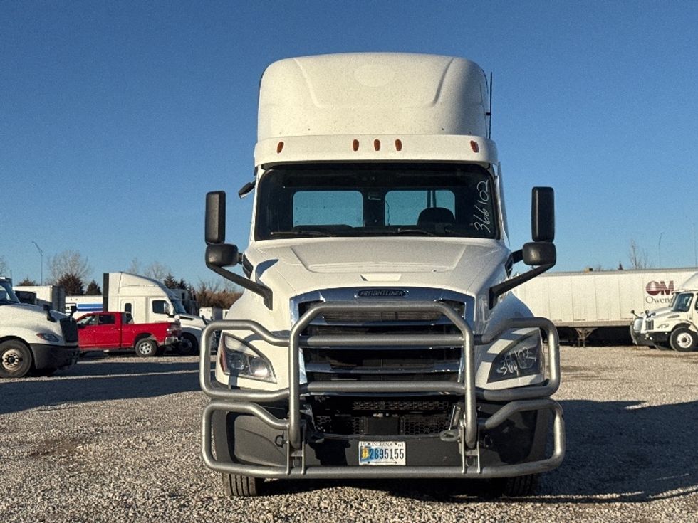 Day Cab Tractor-Heavy Duty Tractors-Freightliner-2020-T12664ST-Omaha-NE-478,919\n\t\tmiles-$ 47,250 - Image 2