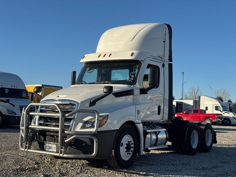 Day Cab Tractor-Heavy Duty Tractors-Freightliner-2020-T12664ST-Omaha-NE-478,919\n\t\tmiles-$ 47,250 - Image 3