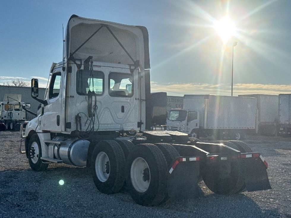 Day Cab Tractor-Heavy Duty Tractors-Freightliner-2020-T12664ST-Omaha-NE-478,919\n\t\tmiles-$ 47,250 - Image 5
