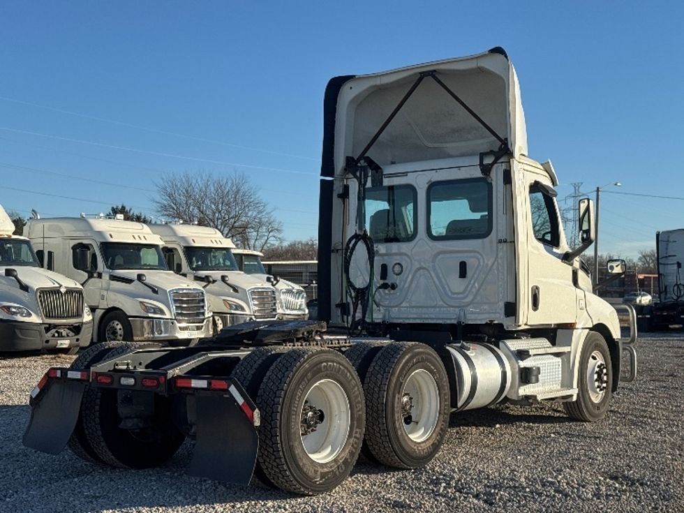 Day Cab Tractor-Heavy Duty Tractors-Freightliner-2020-T12664ST-Omaha-NE-478,919\n\t\tmiles-$ 47,250 - Image 7
