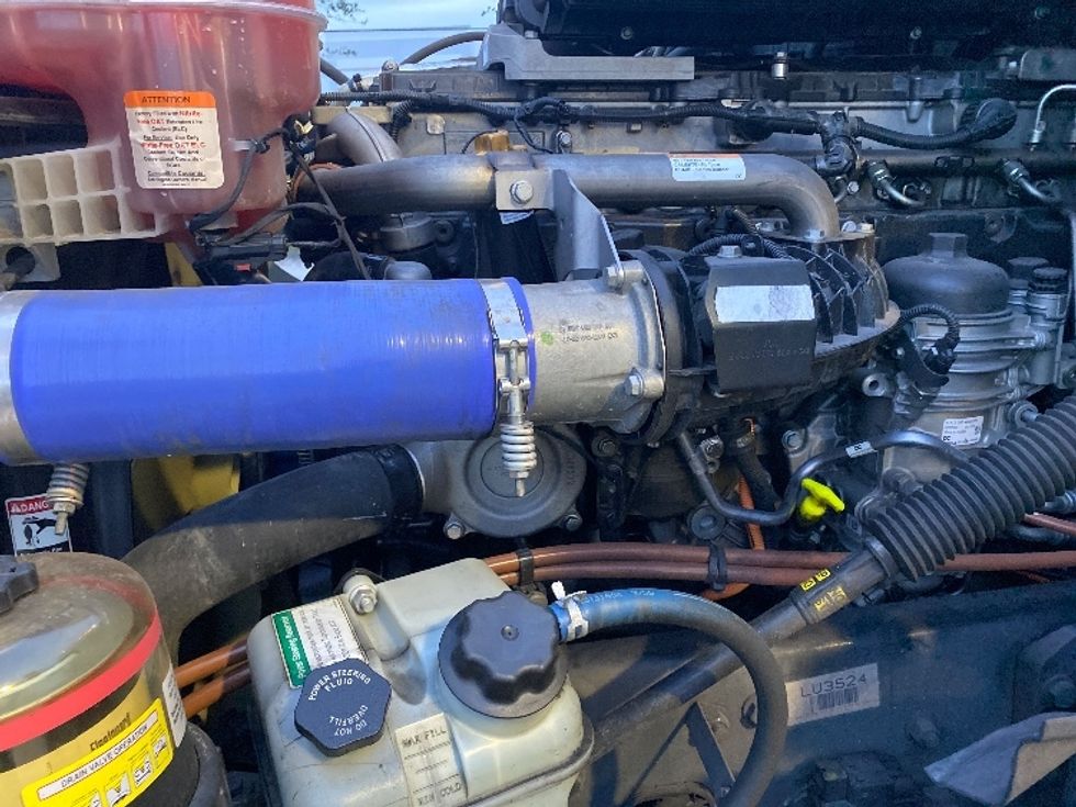 Day Cab Tractor-Heavy Duty Tractors-Freightliner-2020-T12664ST-Orlando-FL-488,502\n\t\tmiles-$ 58,500 - Image 14