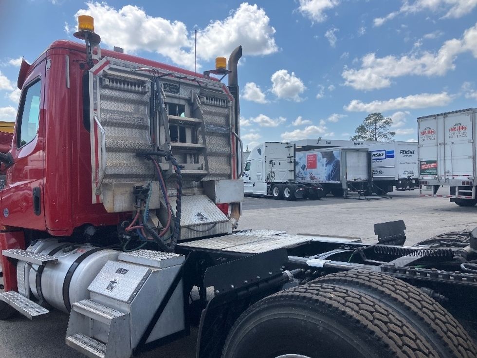 Day Cab Tractor-Heavy Duty Tractors-Freightliner-2020-T12664ST-Orlando-FL-541,392\n\t\tmiles-$ 40,750 - Image 18