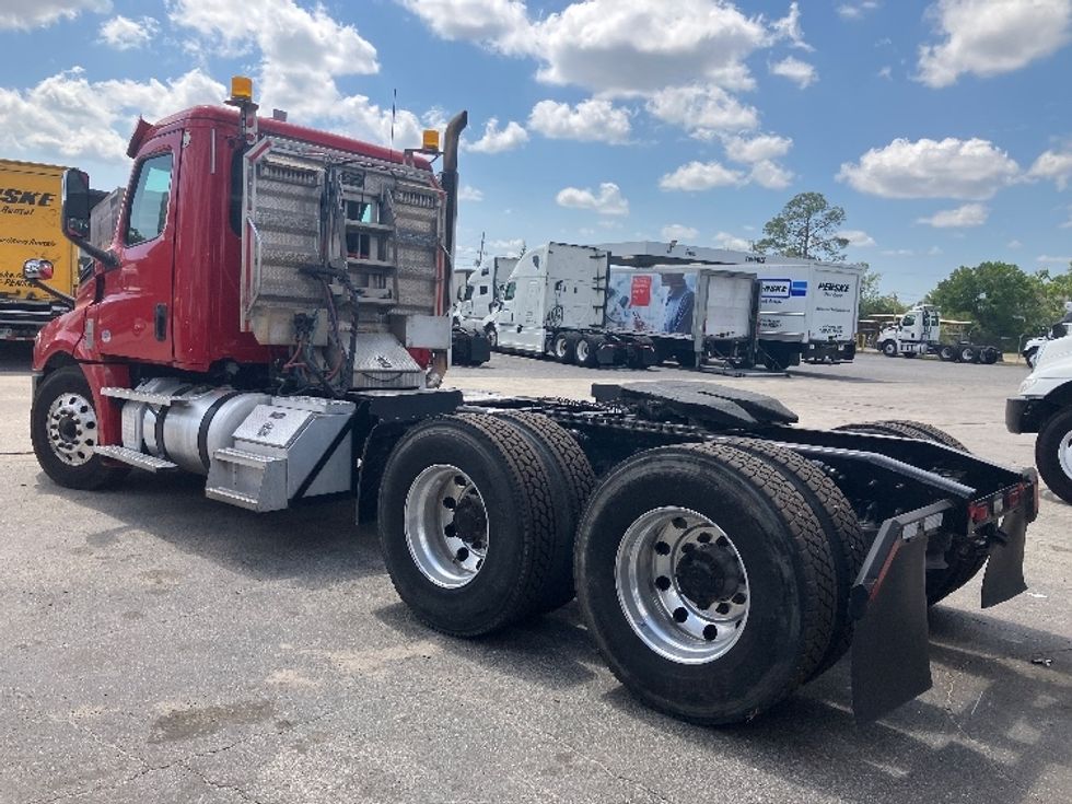 Day Cab Tractor-Heavy Duty Tractors-Freightliner-2020-T12664ST-Orlando-FL-541,392\n\t\tmiles-$ 40,750 - Image 5