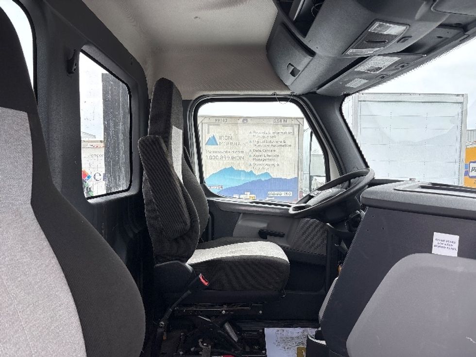 Day Cab Tractor-Heavy Duty Tractors-Freightliner-2020-T12664ST-Ottawa-ON-364,062\n\t\tkm-$ 77,500 - Image 14