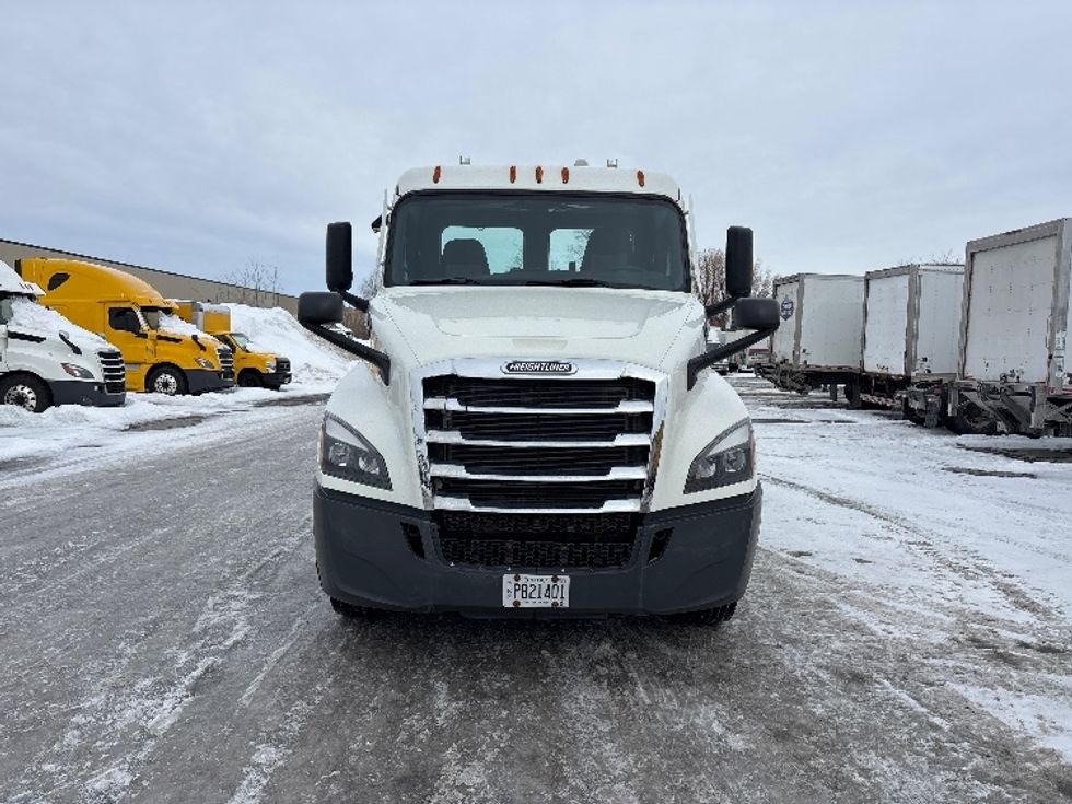 Day Cab Tractor-Heavy Duty Tractors-Freightliner-2020-T12664ST-Ottawa-ON-364,062\n\t\tkm-$ 77,500 - Image 2