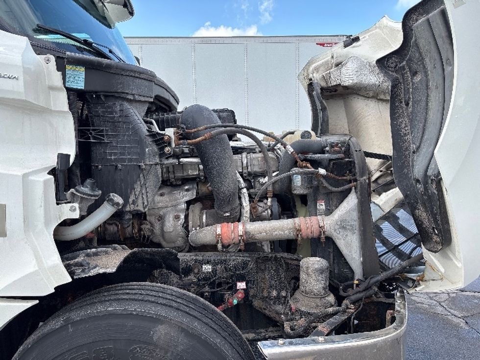 Day Cab Tractor-Heavy Duty Tractors-Freightliner-2020-T12664ST-Ottawa-ON-482,333\n\t\tkm-$ 63,750 - Image 15