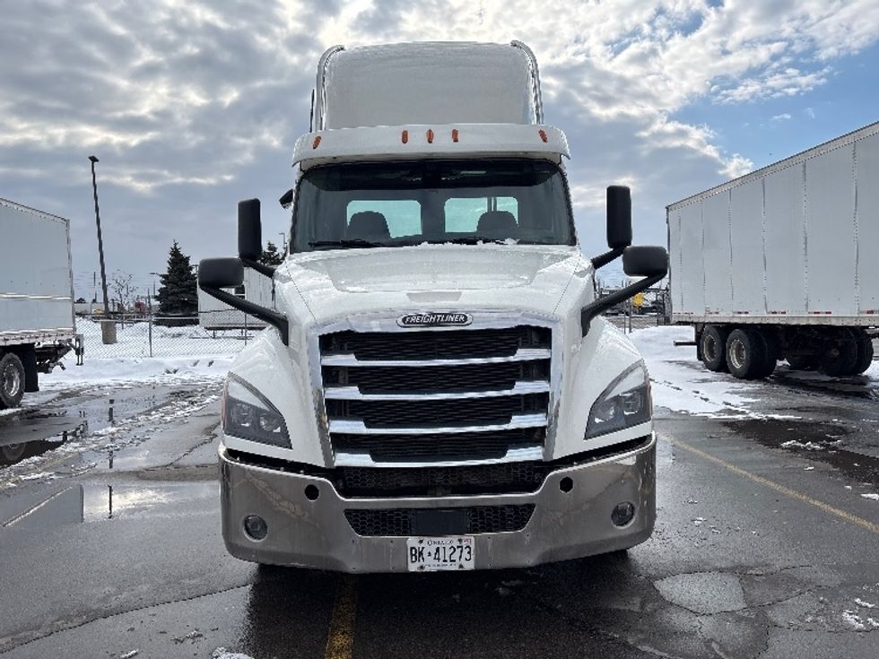Day Cab Tractor-Heavy Duty Tractors-Freightliner-2020-T12664ST-Ottawa-ON-482,333\n\t\tkm-$ 63,750 - Image 2