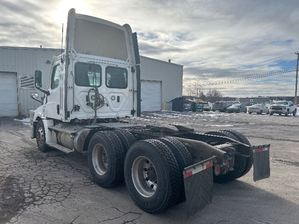 Day Cab Tractor-Heavy Duty Tractors-Freightliner-2020-T12664ST-Ottawa-ON-860,167\n\t\tkm-$ 49,500 - Image 5