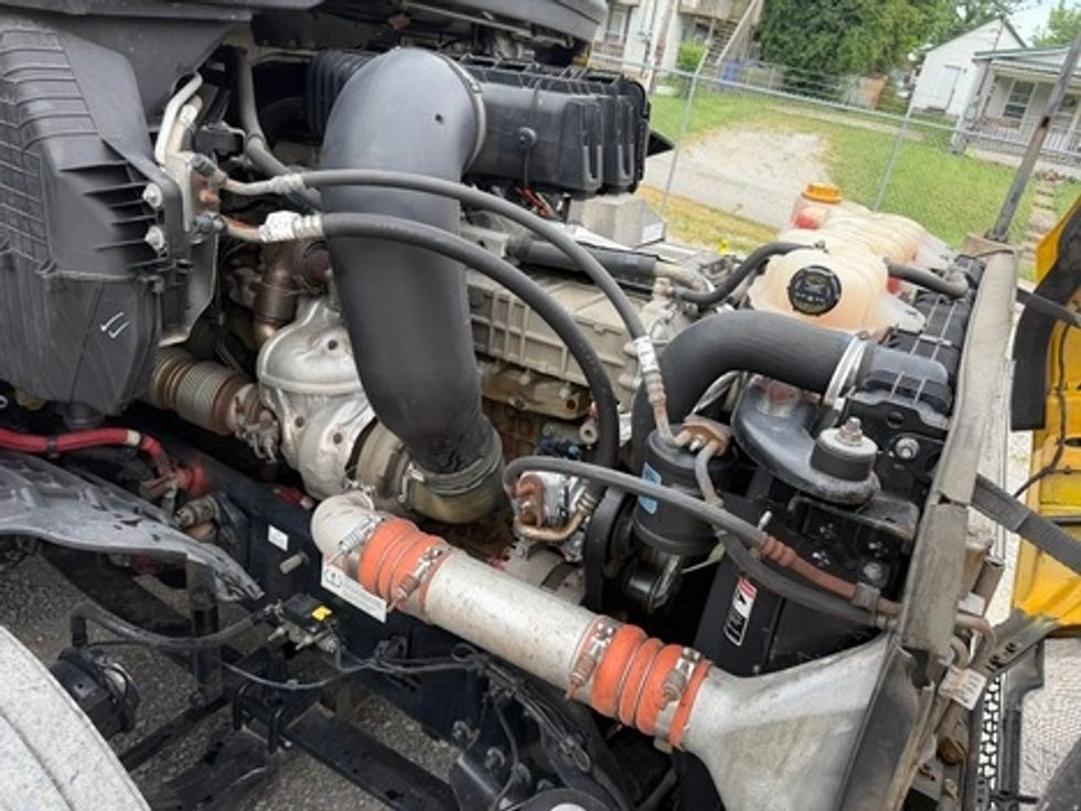 Day Cab Tractor-Heavy Duty Tractors-Freightliner-2020-T12664ST-Parkersburg-WV-532,588\n\t\tmiles-$ 37,000 - Image 15