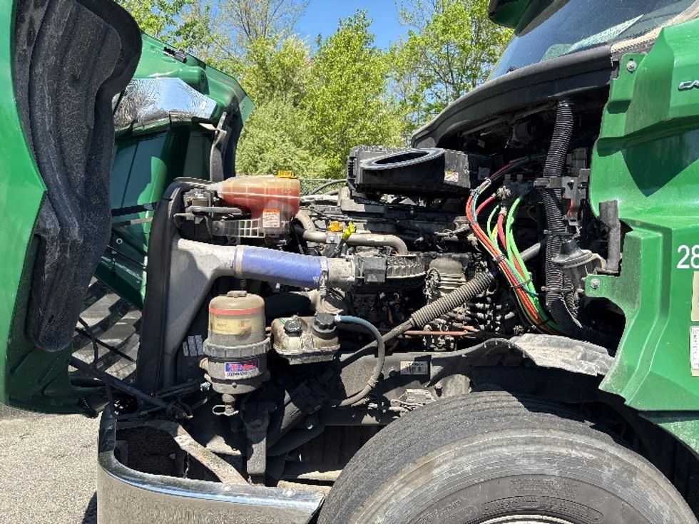 Day Cab Tractor-Heavy Duty Tractors-Freightliner-2020-T12664ST-Parsippany-NJ-264,915\n\t\tmiles-$ 57,000 - Image 16