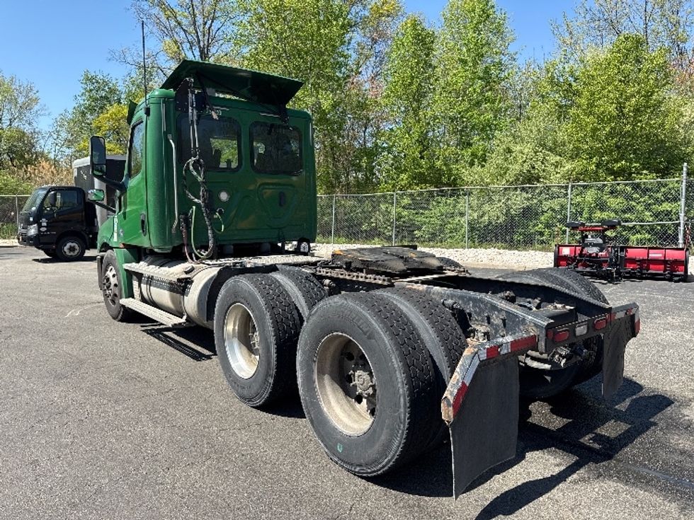 Day Cab Tractor-Heavy Duty Tractors-Freightliner-2020-T12664ST-Parsippany-NJ-264,915\n\t\tmiles-$ 57,000 - Image 5