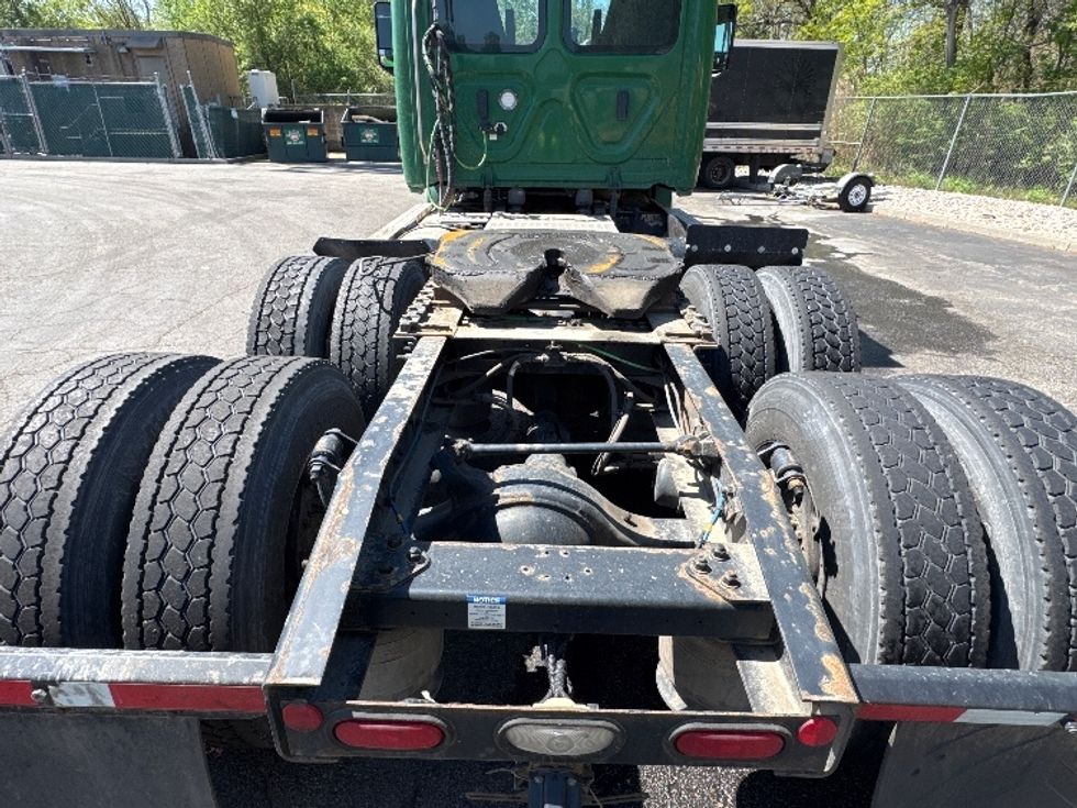 Day Cab Tractor-Heavy Duty Tractors-Freightliner-2020-T12664ST-Parsippany-NJ-264,915\n\t\tmiles-$ 57,000 - Image 6