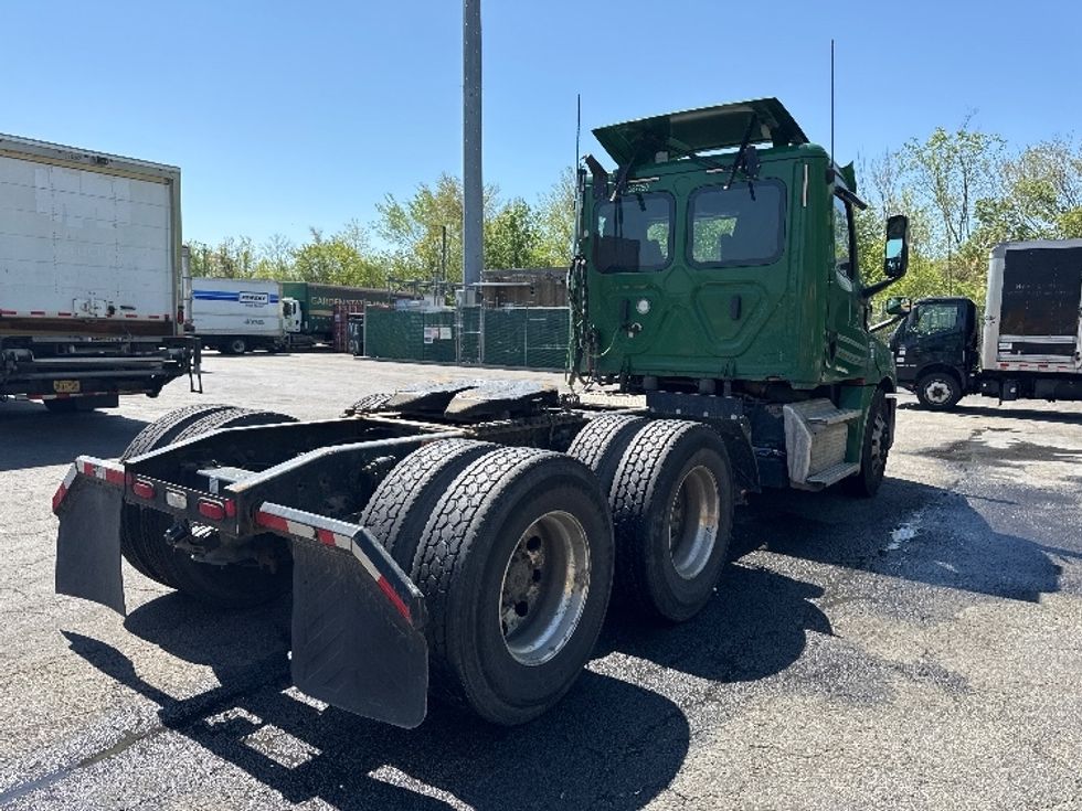 Day Cab Tractor-Heavy Duty Tractors-Freightliner-2020-T12664ST-Parsippany-NJ-264,915\n\t\tmiles-$ 57,000 - Image 7
