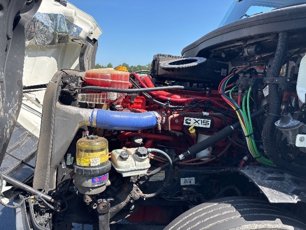 Day Cab Tractor-Heavy Duty Tractors-Freightliner-2020-T12664ST-Pennsauken-NJ-311,640\n\t\tmiles-$ 54,250 - Image 16