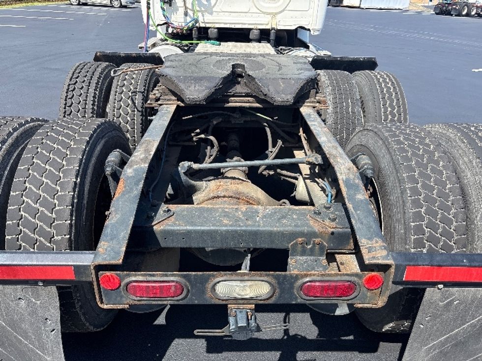 Day Cab Tractor-Heavy Duty Tractors-Freightliner-2020-T12664ST-Pennsauken-NJ-311,640\n\t\tmiles-$ 54,250 - Image 21