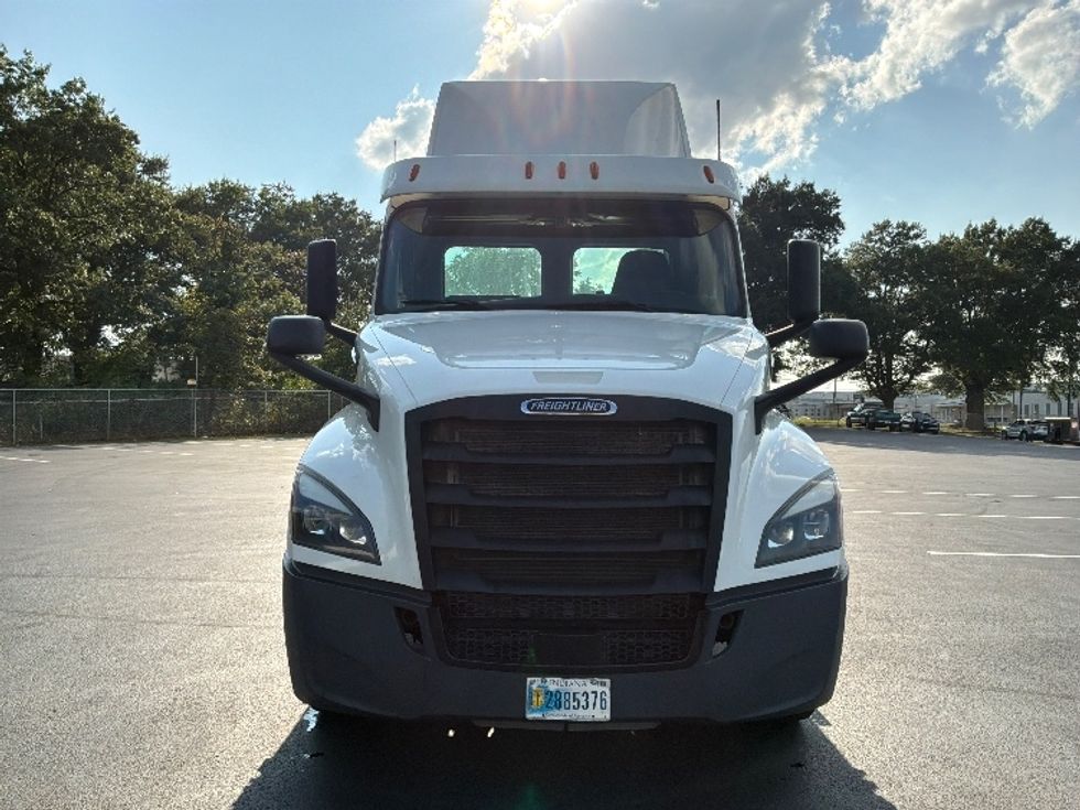 Day Cab Tractor-Heavy Duty Tractors-Freightliner-2020-T12664ST-Pennsauken-NJ-315,421\n\t\tmiles-$ 55,000 - Image 2
