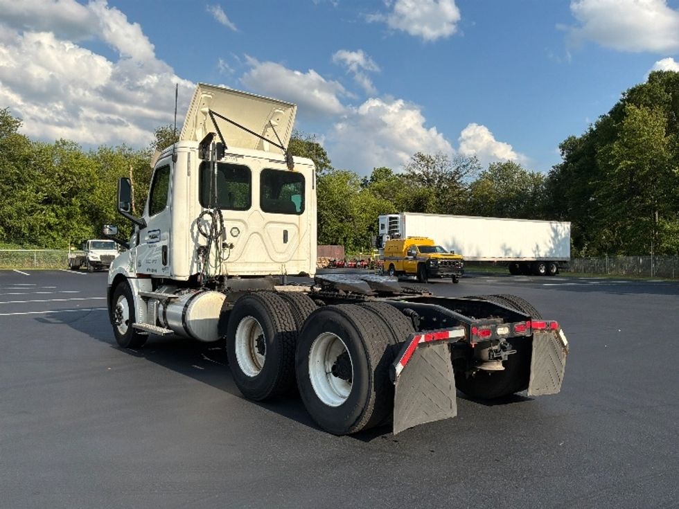 Day Cab Tractor-Heavy Duty Tractors-Freightliner-2020-T12664ST-Pennsauken-NJ-315,421\n\t\tmiles-$ 55,000 - Image 5