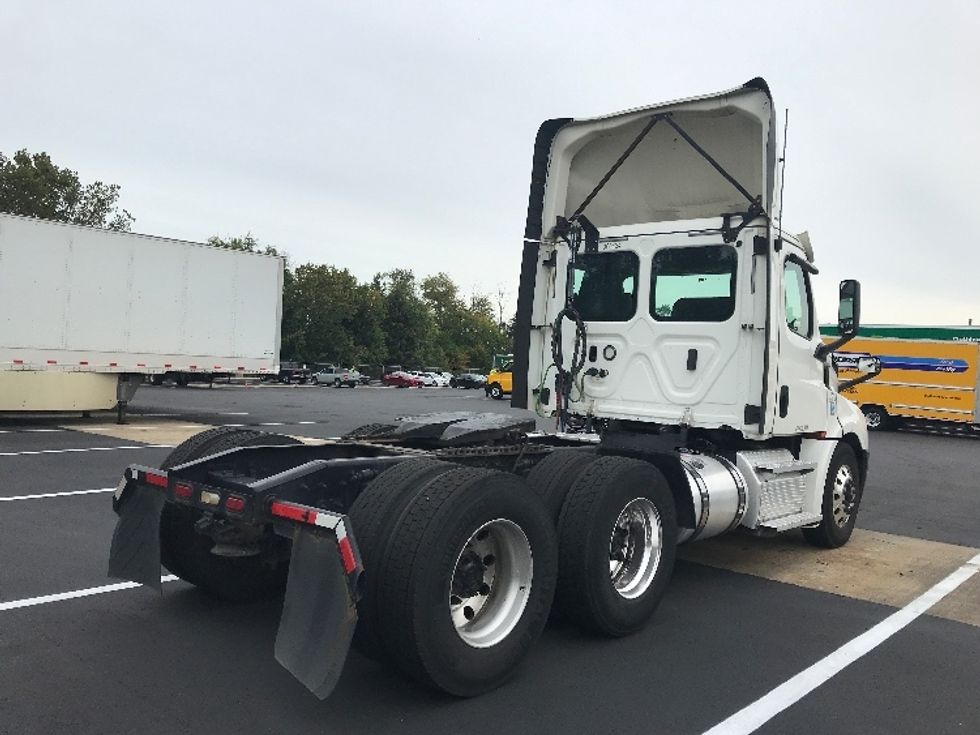 Day Cab Tractor-Heavy Duty Tractors-Freightliner-2020-T12664ST-Pennsauken-NJ-337,165\n\t\tmiles-$ 51,500 - Image 7