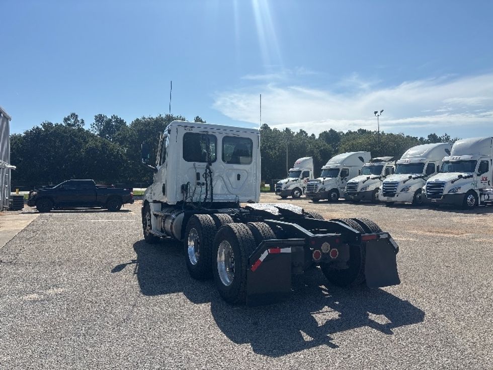 Day Cab Tractor-Heavy Duty Tractors-Freightliner-2020-T12664ST-Pensacola-FL-257,232\n\t\tmiles-$ 62,750 - Image 5