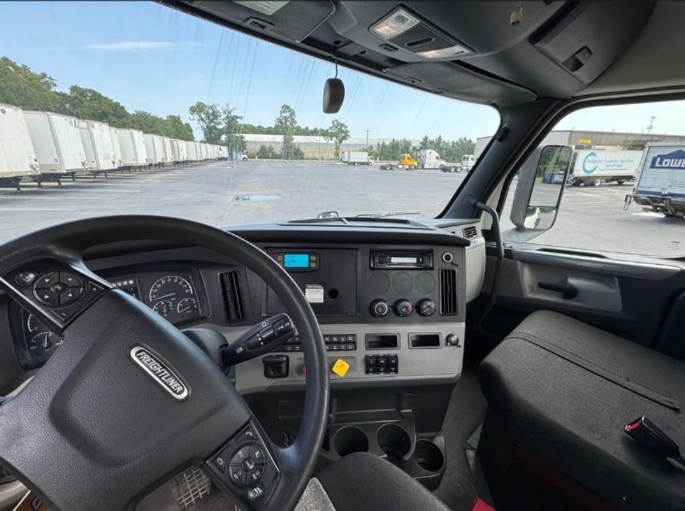Day Cab Tractor-Heavy Duty Tractors-Freightliner-2020-T12664ST-Pensacola-FL-450,827\n\t\tmiles-$ 44,000 - Image 10