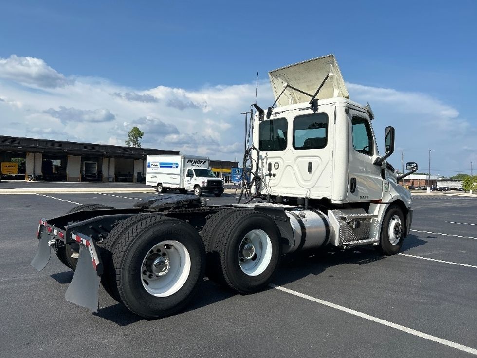 Day Cab Tractor-Heavy Duty Tractors-Freightliner-2020-T12664ST-Pensacola-FL-450,827\n\t\tmiles-$ 44,000 - Image 7