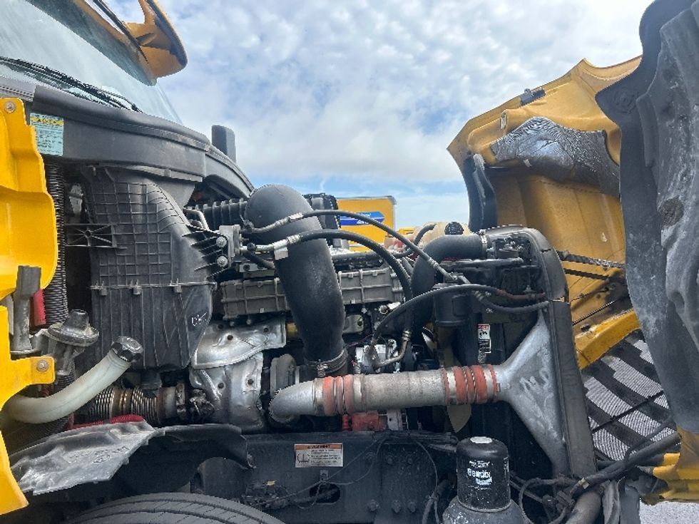 Day Cab Tractor-Heavy Duty Tractors-Freightliner-2020-T12664ST-Pensacola-FL-451,683\n\t\tmiles-$ 44,500 - Image 15