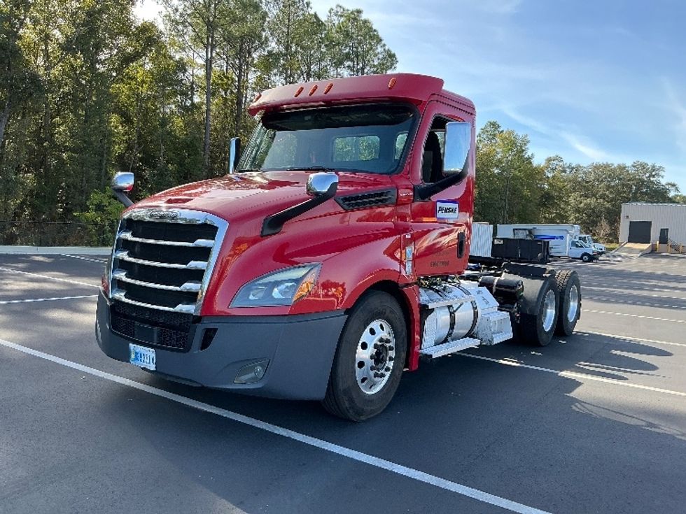 Day Cab Tractor-Heavy Duty Tractors-Freightliner-2020-T12664ST-Pensacola-FL-468,828\n\t\tmiles-$ 48,250 - Image 3