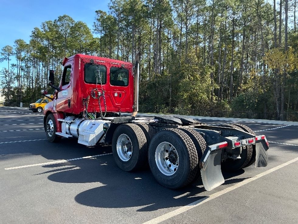 Day Cab Tractor-Heavy Duty Tractors-Freightliner-2020-T12664ST-Pensacola-FL-468,828\n\t\tmiles-$ 48,250 - Image 5