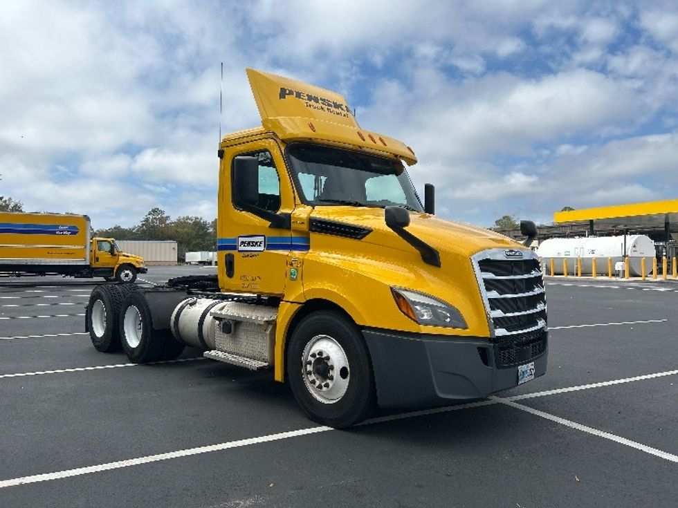 Day Cab Tractor-Heavy Duty Tractors-Freightliner-2020-T12664ST-Pensacola-FL-498,899\n\t\tmiles-$ 41,500 - Image 1