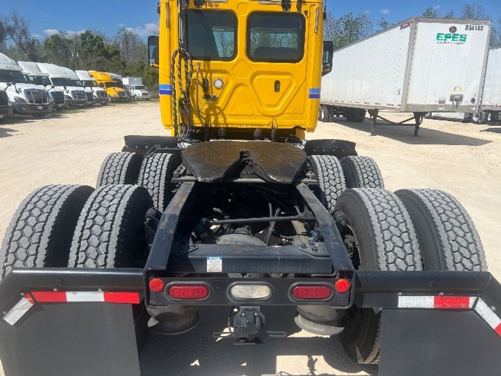 Day Cab Tractor-Heavy Duty Tractors-Freightliner-2020-T12664ST-Pensacola-FL-547,308\n\t\tmiles-$ 38,250 - Image 6