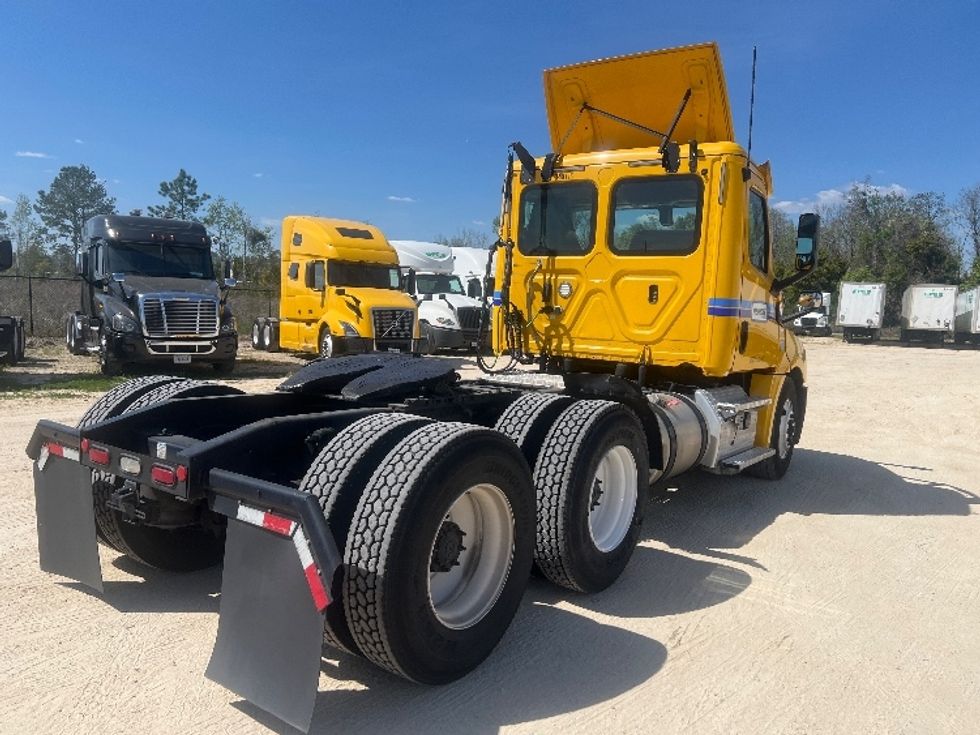 Day Cab Tractor-Heavy Duty Tractors-Freightliner-2020-T12664ST-Pensacola-FL-547,308\n\t\tmiles-$ 38,250 - Image 7