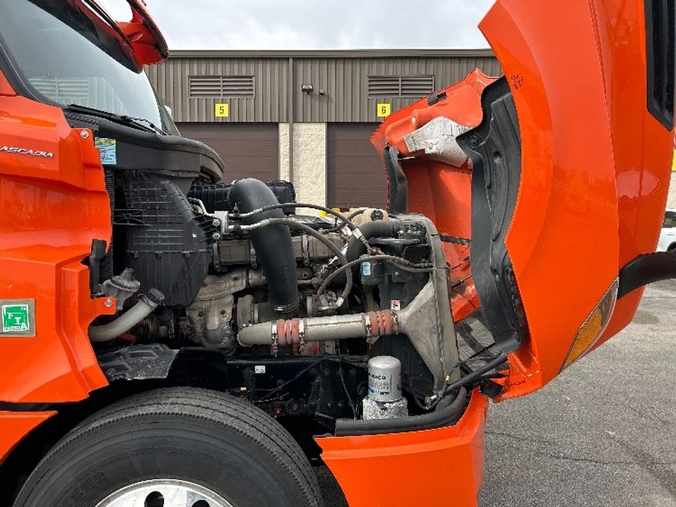 Day Cab Tractor-Heavy Duty Tractors-Freightliner-2020-T12664ST-Peosta-IA-470,898\n\t\tmiles-$ 44,750 - Image 15