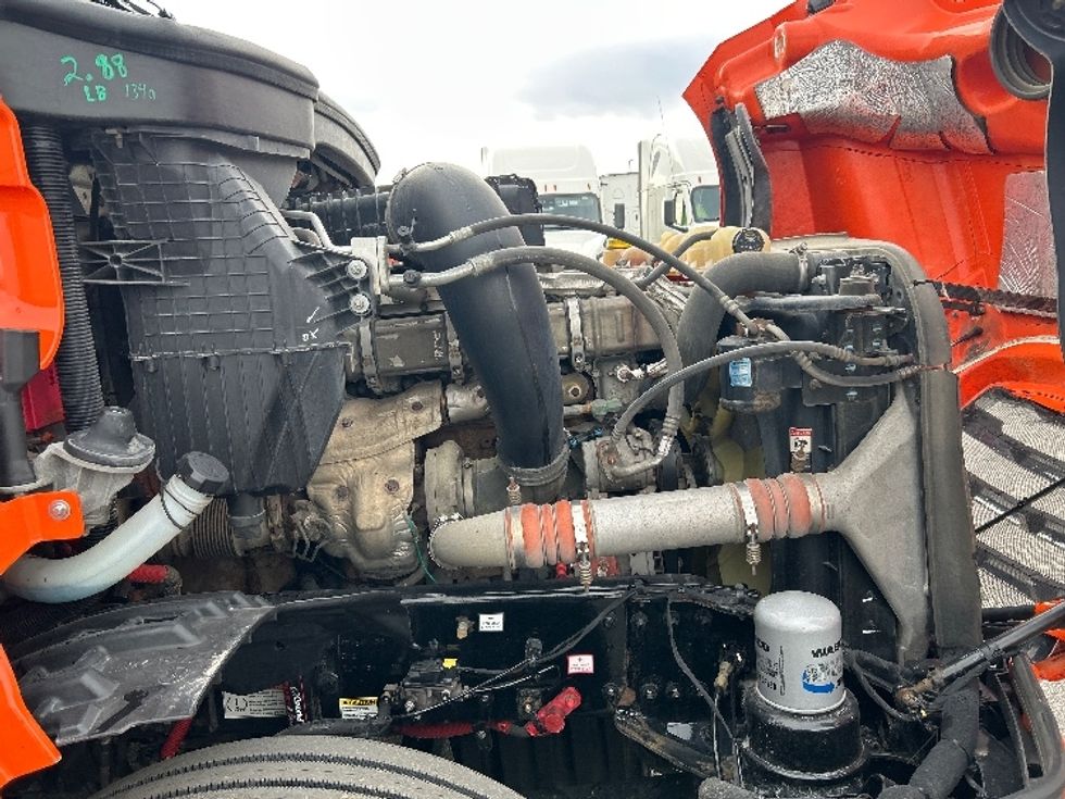 Day Cab Tractor-Heavy Duty Tractors-Freightliner-2020-T12664ST-Peosta-IA-515,752\n\t\tmiles-$ 43,250 - Image 15