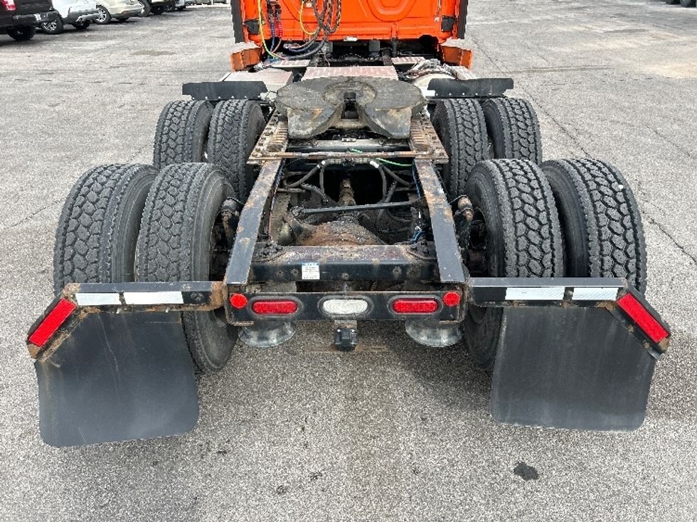 Day Cab Tractor-Heavy Duty Tractors-Freightliner-2020-T12664ST-Peosta-IA-558,607\n\t\tmiles-$ 38,750 - Image 6