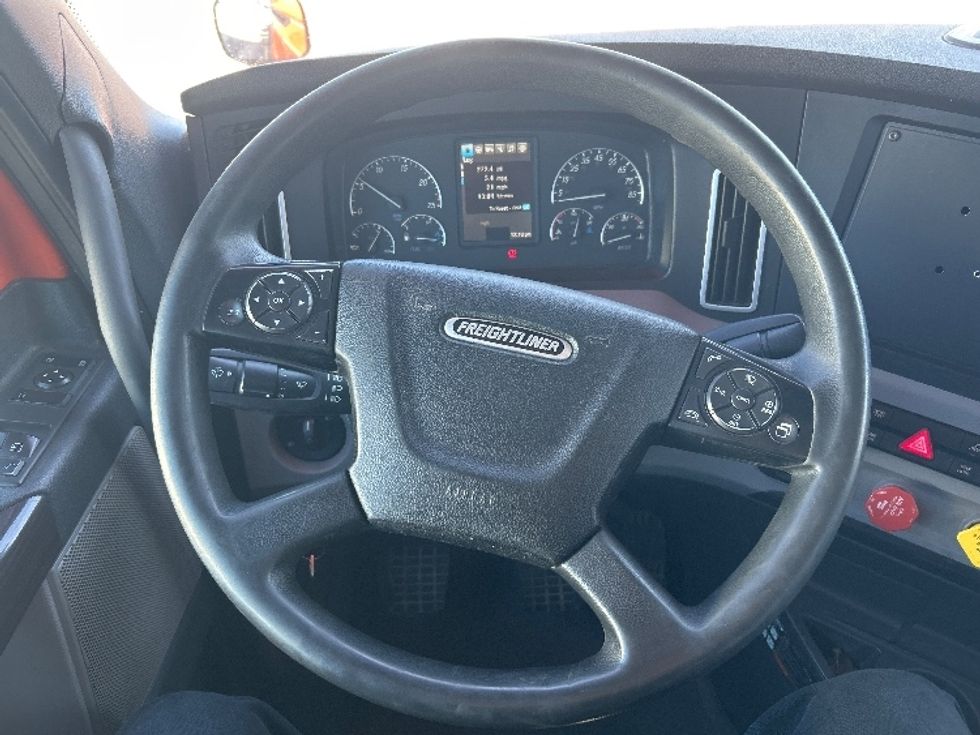 Day Cab Tractor-Heavy Duty Tractors-Freightliner-2020-T12664ST-Peosta-IA-583,489\n\t\tmiles-$ 36,000 - Image 11