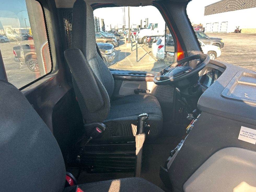 Day Cab Tractor-Heavy Duty Tractors-Freightliner-2020-T12664ST-Peosta-IA-593,020\n\t\tmiles-$ 35,000 - Image 14