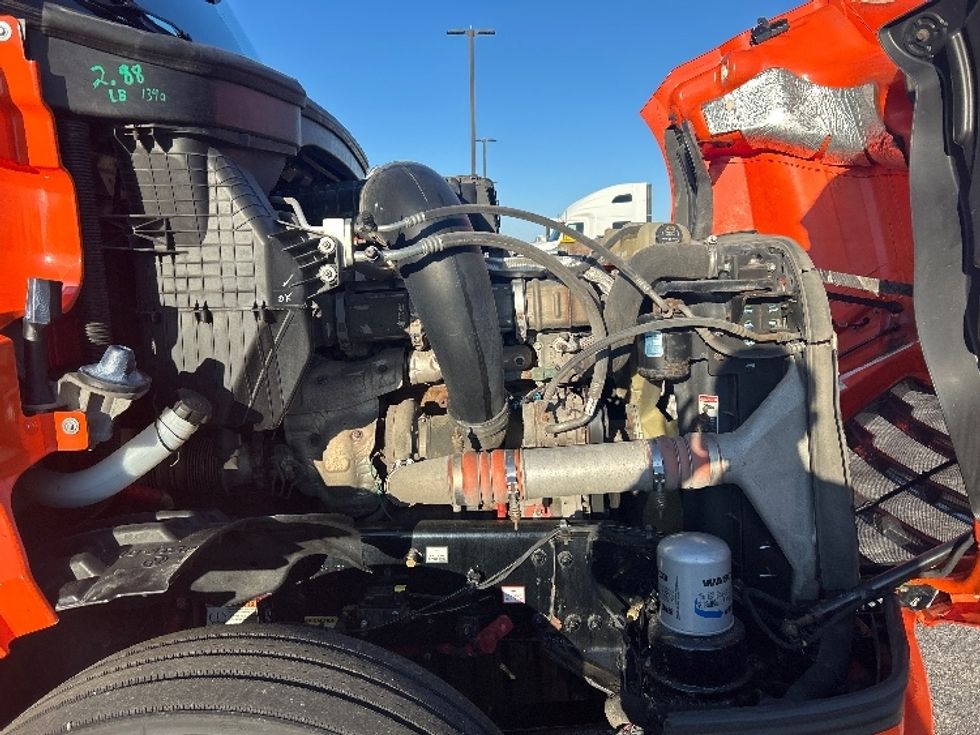 Day Cab Tractor-Heavy Duty Tractors-Freightliner-2020-T12664ST-Peosta-IA-593,020\n\t\tmiles-$ 35,000 - Image 15