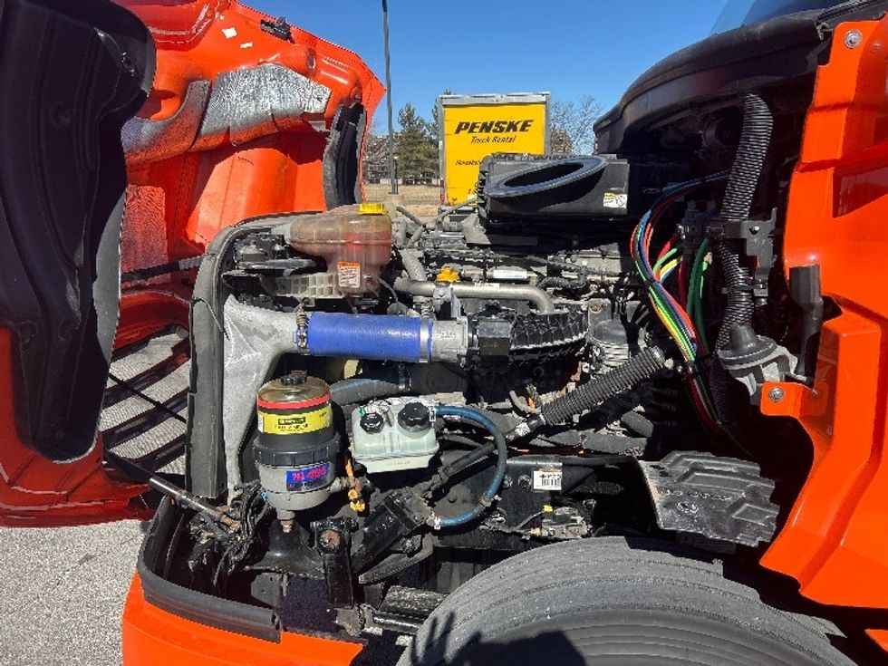 Day Cab Tractor-Heavy Duty Tractors-Freightliner-2020-T12664ST-Peosta-IA-660,243\n\t\tmiles-$ 28,000 - Image 16