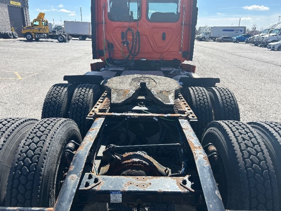 Day Cab Tractor-Heavy Duty Tractors-Freightliner-2020-T12664ST-Peosta-IA-684,139\n\t\tmiles-$ 28,000 - Image 6