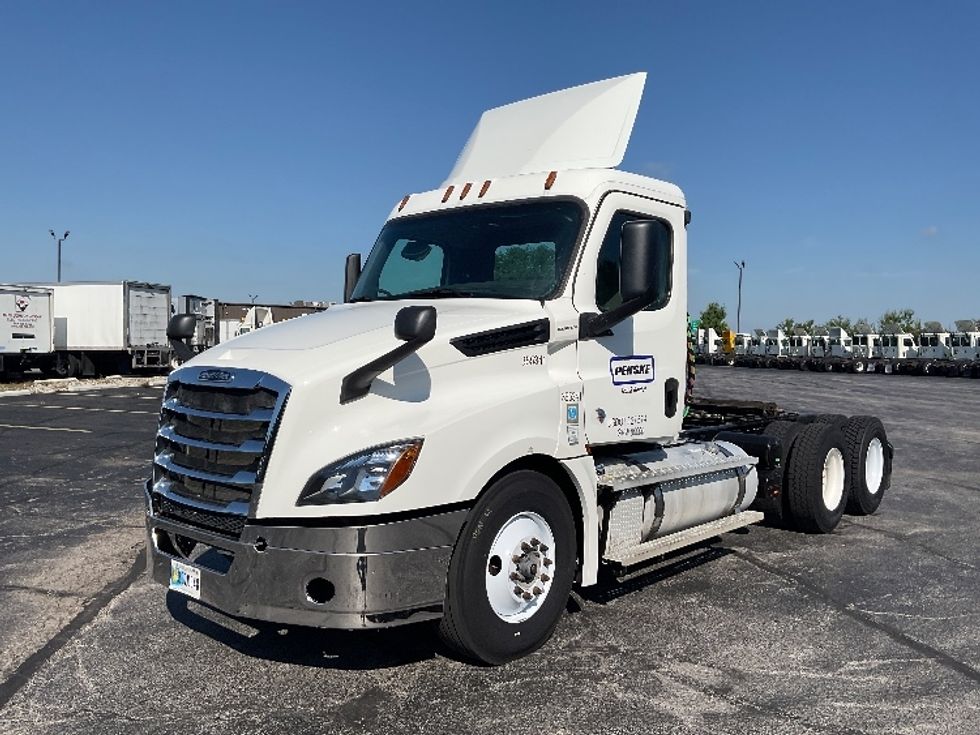Day Cab Tractor-Heavy Duty Tractors-Freightliner-2020-T12664ST-Perrysburg-OH-409,688\n\t\tmiles-$ 49,250 - Image 3
