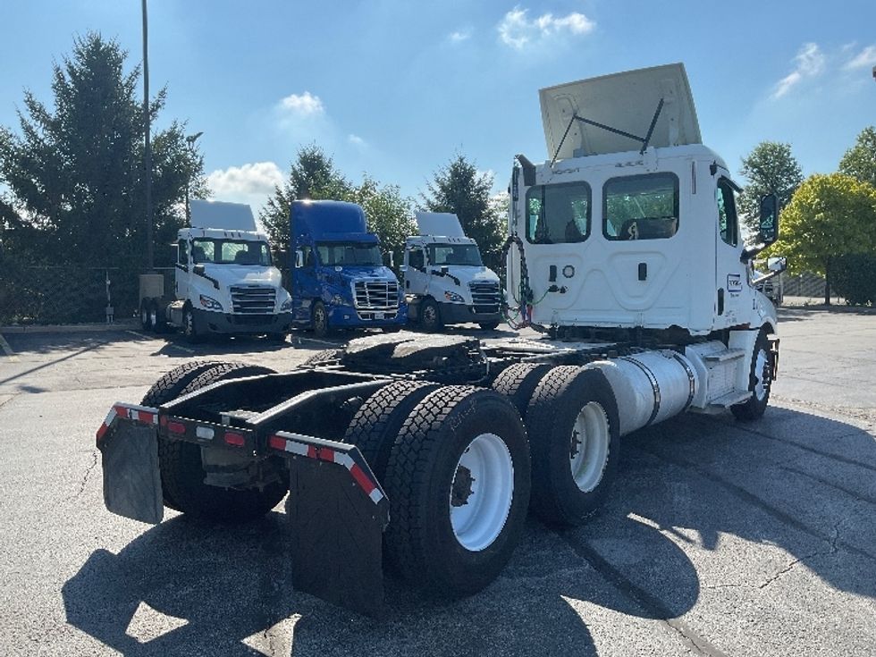 Day Cab Tractor-Heavy Duty Tractors-Freightliner-2020-T12664ST-Perrysburg-OH-409,688\n\t\tmiles-$ 49,250 - Image 7