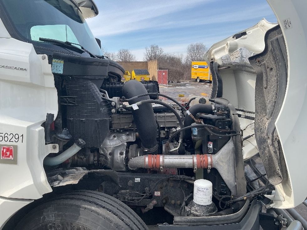 Day Cab Tractor-Heavy Duty Tractors-Freightliner-2020-T12664ST-Perrysburg-OH-437,314\n\t\tmiles-$ 48,750 - Image 15