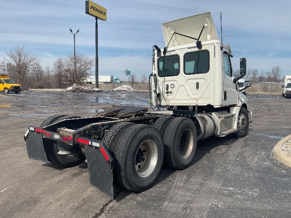 Day Cab Tractor-Heavy Duty Tractors-Freightliner-2020-T12664ST-Perrysburg-OH-437,314\n\t\tmiles-$ 48,750 - Image 7