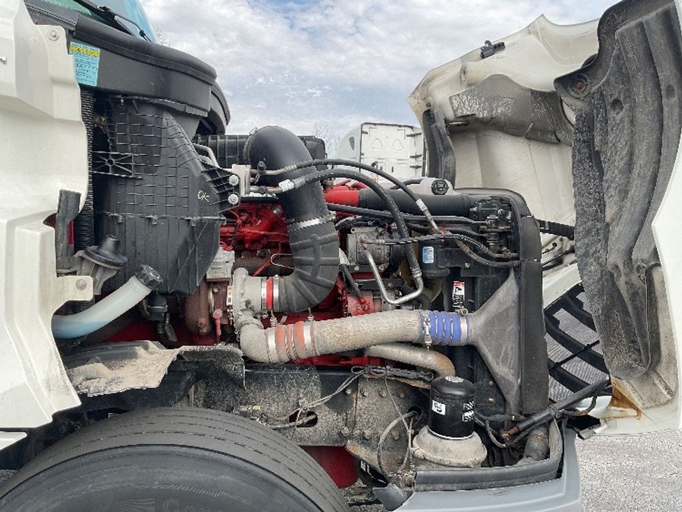 Day Cab Tractor-Heavy Duty Tractors-Freightliner-2020-T12664ST-Perrysburg-OH-504,806\n\t\tmiles-$ 37,500 - Image 15