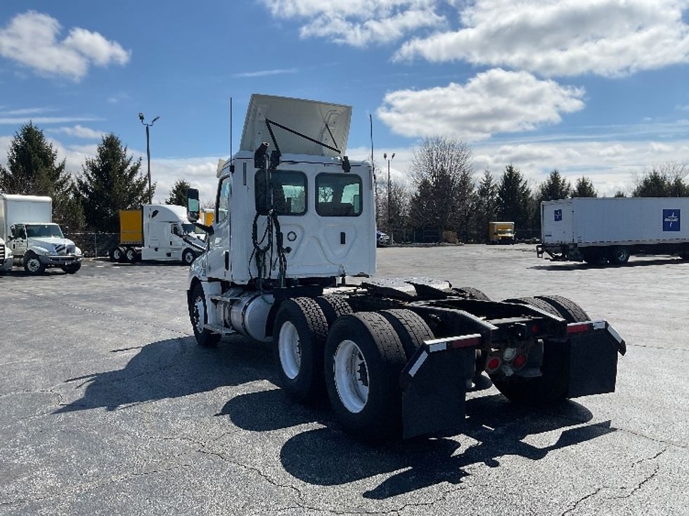 Day Cab Tractor-Heavy Duty Tractors-Freightliner-2020-T12664ST-Perrysburg-OH-504,806\n\t\tmiles-$ 37,500 - Image 5