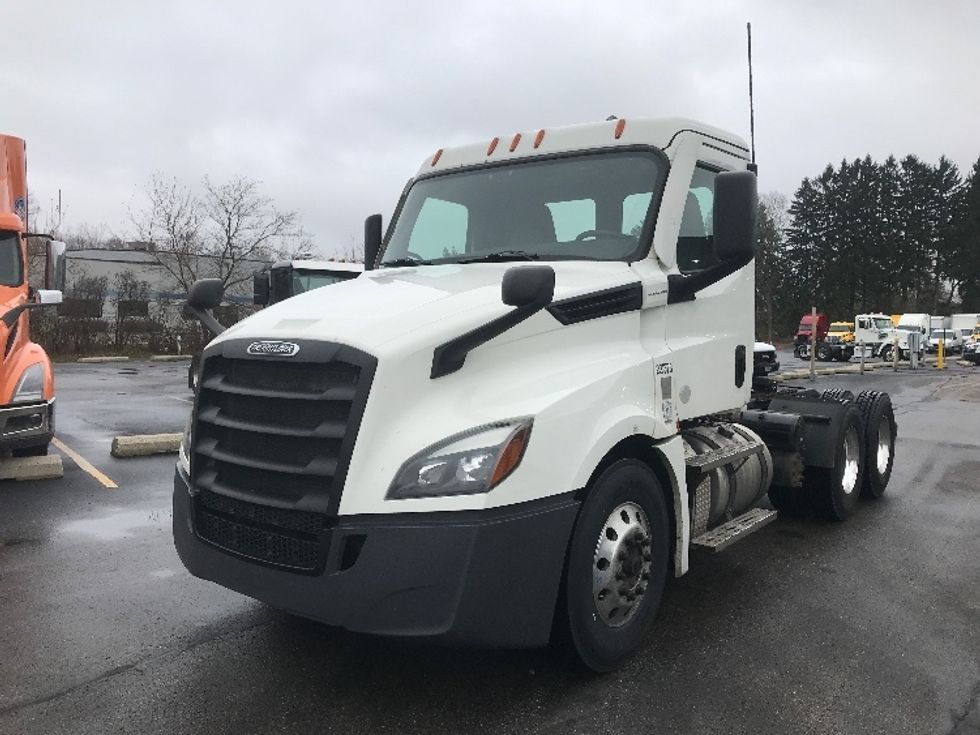 Day Cab Tractor-Heavy Duty Tractors-Freightliner-2020-T12664ST-Pewaukee-WI-443,094\n\t\tmiles-$ 47,750 - Image 3