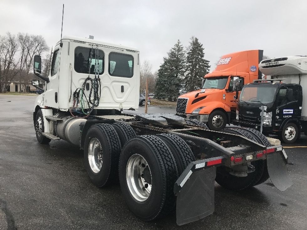 Day Cab Tractor-Heavy Duty Tractors-Freightliner-2020-T12664ST-Pewaukee-WI-443,094\n\t\tmiles-$ 47,750 - Image 5